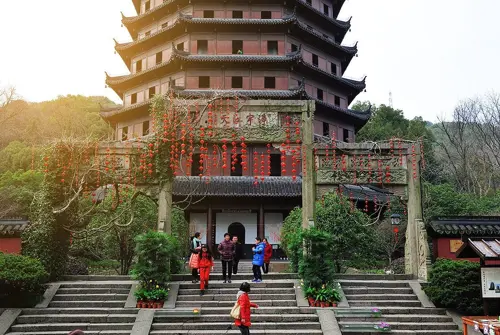 Tháp Lục Hòa Hàng Châu: 5 trải nghiệm không nên bỏ lỡ