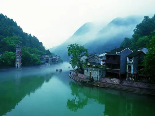 Du lịch Trung Quốc: TRƯƠNG GIA GIỚI - PHƯỢNG HOÀNG CỔ TRẤN - VŨ LĂNG NGUYÊN