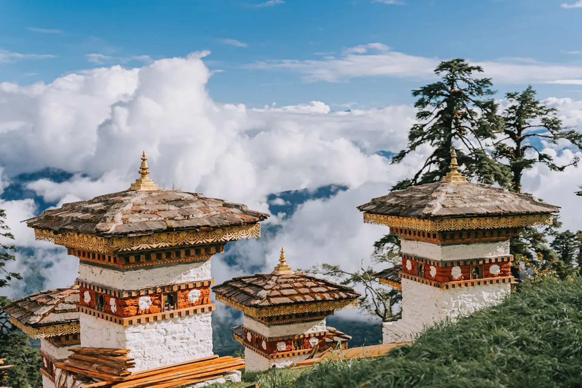 Bhutan khác biệt thế nào ? Có thật sự là nơi “không chạy theo thế giới” ? 