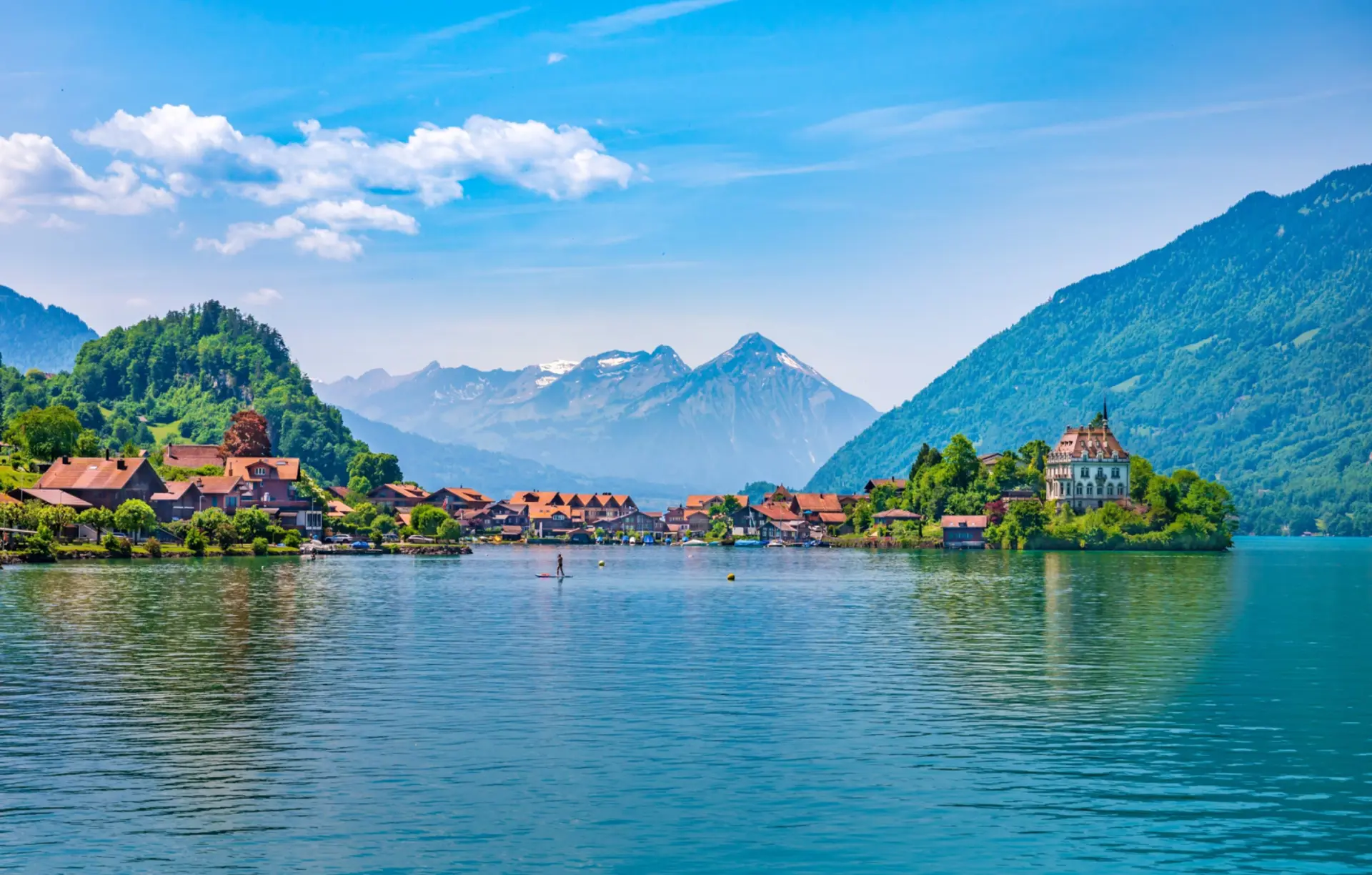Interlaken nên đi đâu trong 1 ngày? Hồ Brienz, hồ Thun hay Jungfrau 