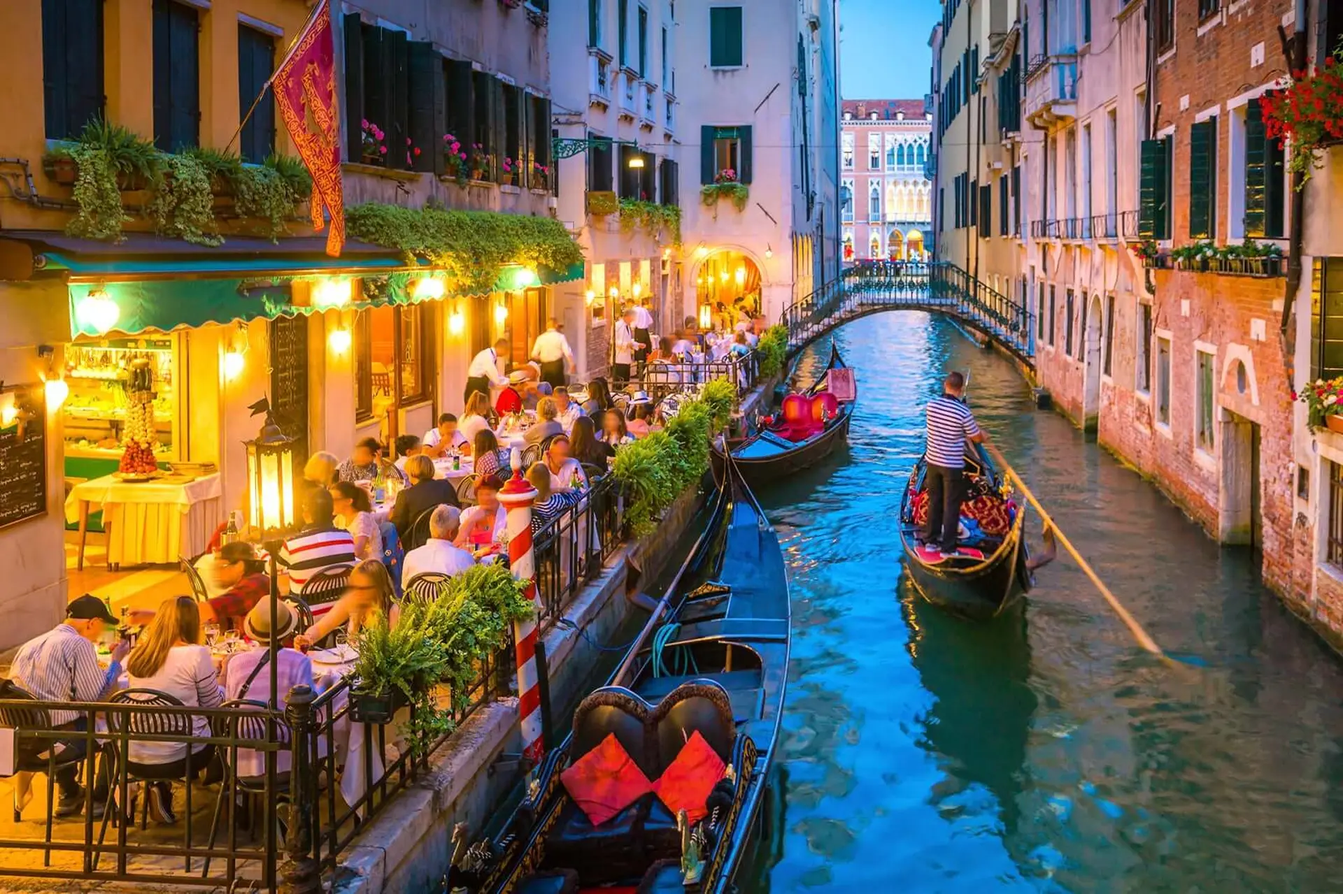 Venice có đáng đi không? Cẩm nang thực tế trước khi du lịch Ý 2026 