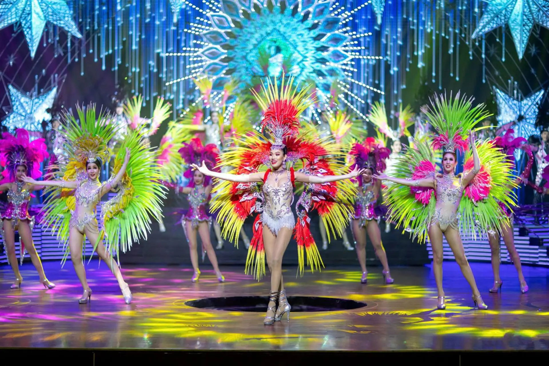 Du Lịch Thái Lan: Top 5 Show Diễn Nổi Bật Nhất Đáng Để Trải Nghiệm