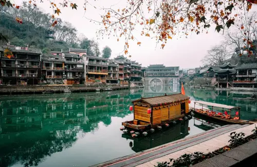 Thị Trấn Cổ Trung Quốc: Top 4 Điểm Đến Hớp Hồn Bạn Nhất Định Phải Ghé