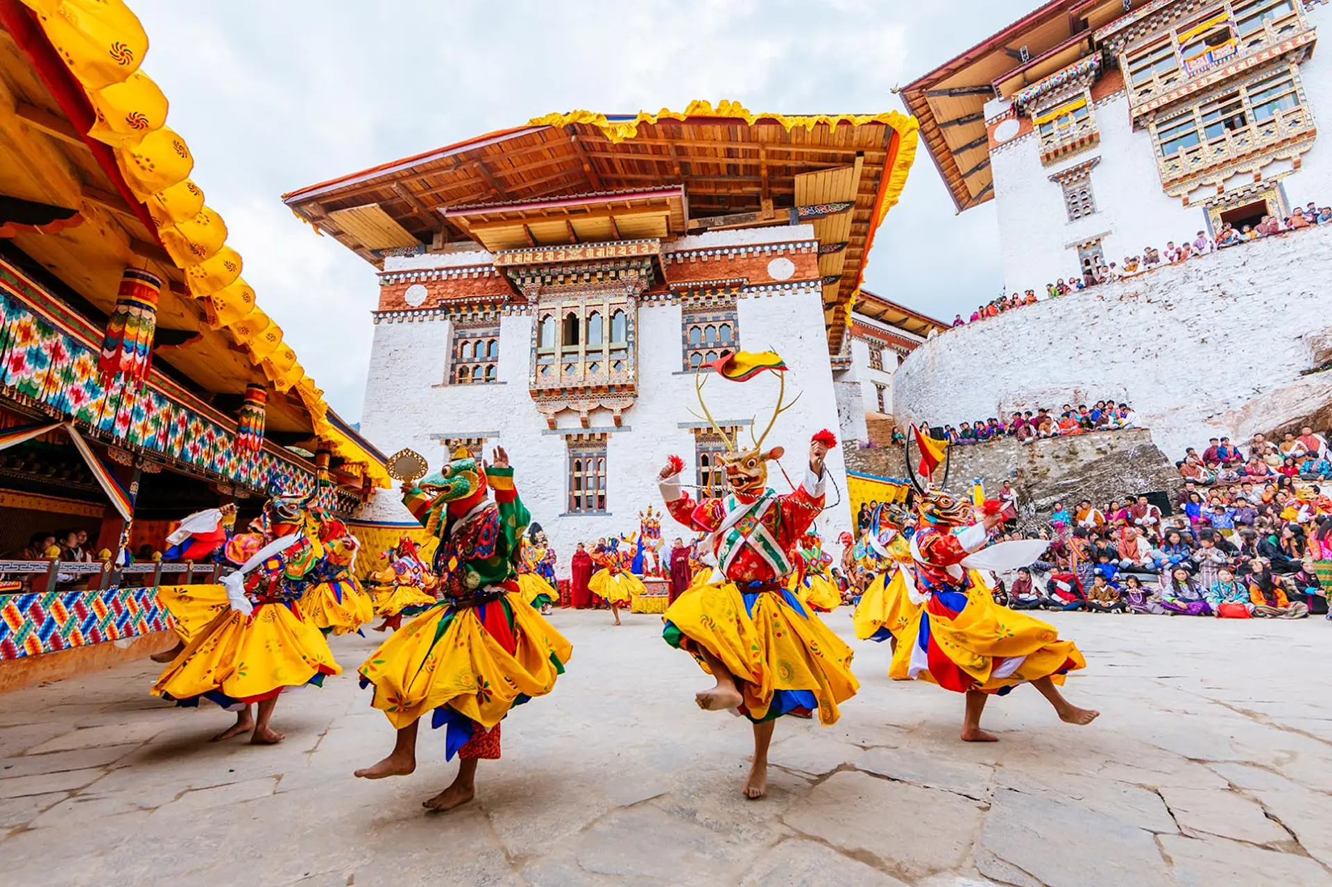 Trải nghiệm lễ hội Tsechu Bhutan – Khám phá di sản văn hóa đặc sắc bậc nhất xứ rồng sấm