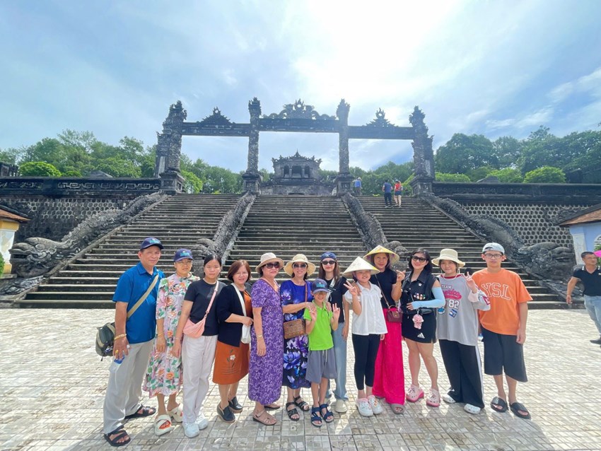 Hành Trinh Du Lịch Miền Trung : Đà Nẵng - Sơn Trà - Bà Nà - Hội An - Huế